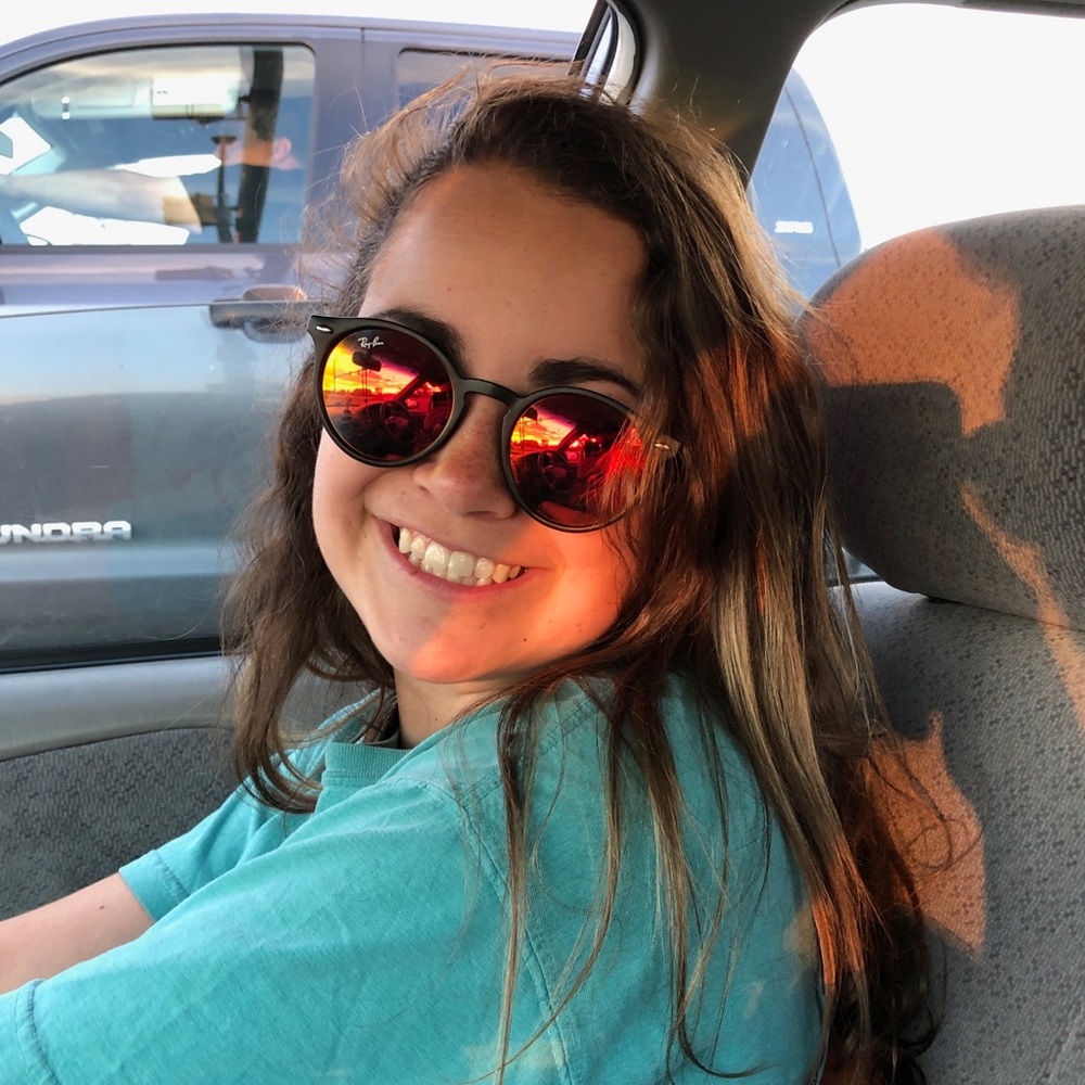 Meet your Posher, Danielle